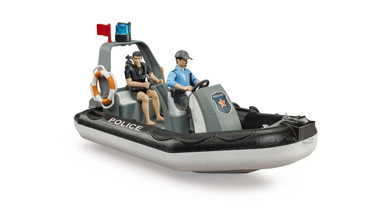 bworld - policejní člun s blikajícím světlem