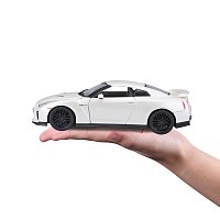Bburago - Auta HOBBY, 2017 Nissan GT-R, bílá metalíza, 1:24