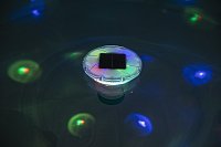 Dávkovací plovák na bazénovou chemii SolarGlow se solárním LED světlem