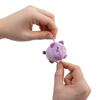 NICI MyMochi přívěsek Kočička Angy 5 cm, ležící