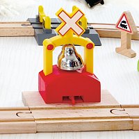 Kolejnice s automatickým zvonkem
