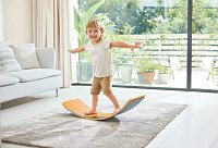 Svítící dřevěná balanční deska