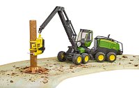 Farmer - John Deere 127OG kombajn s 1 kládou
