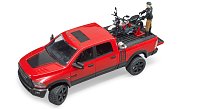 Volný čas - Ram 2500 nákladní auto s motorkou a řidičem