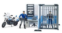 bworld - policejní stanice s motorkou