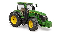 Farmer - traktor John Deere