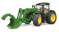 Farmer - traktor John Deere s předním nakladačem
