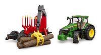 Farmer - traktor John Deere s lesnickým přívěsem a kládami