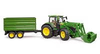 Farmer - traktor John Deere s předním nakladačem a sklápěcím přívěsem