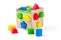 Shape sorting box