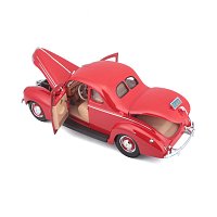 Maisto - 1939 Ford Deluxe Coupe, červená, 1:18