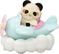 Letadlo, vláček a baby figurky v zábavném parku