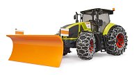 Farmer - Claas Axion 950 se sněhovými řetězy a radlicí
