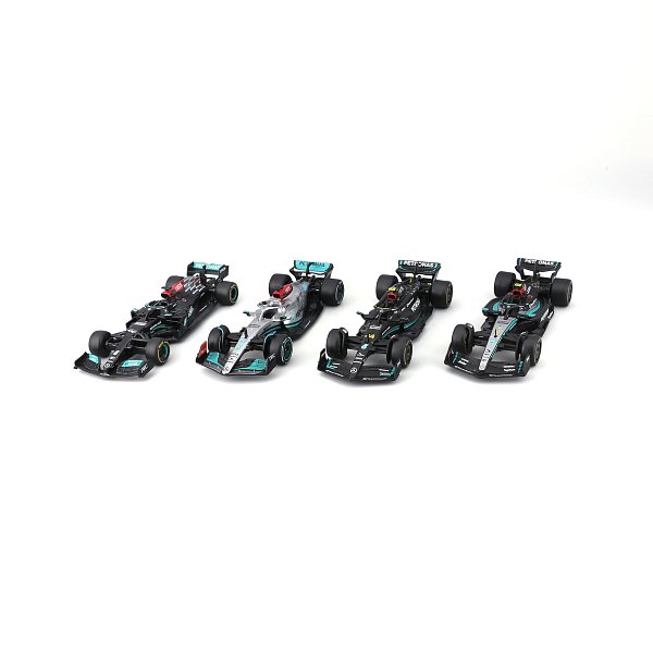 Bburago - FORMULA RACING F1 4 Pack – Mercedes-AMG Petronas, #44 L.Hamilton + #63 G.Russell, 1:43